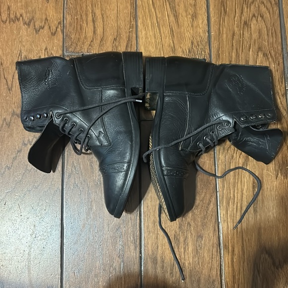 Leather Lace Up Boots.     7-8 M - Picture 4 of 6